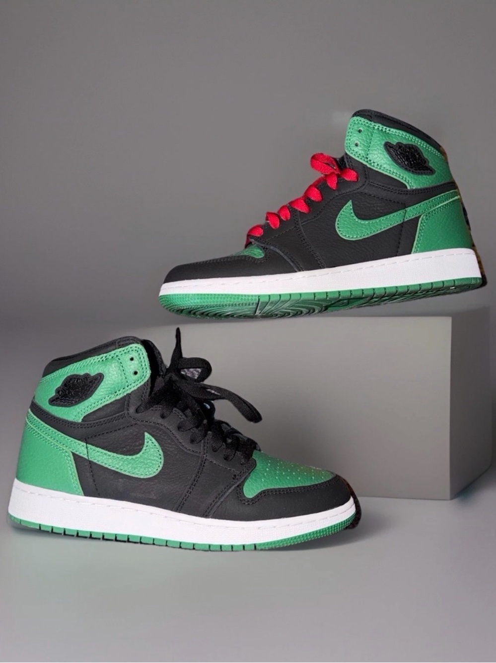 EUC Air Jordan Nike Kids High-Top Sneakers in Black & Green with Red Laces